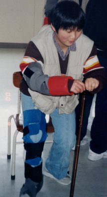 うっ・・・お・おもい